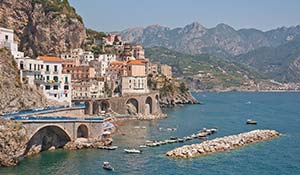 Amalfikusten vid Neapel har ett makalöst läge